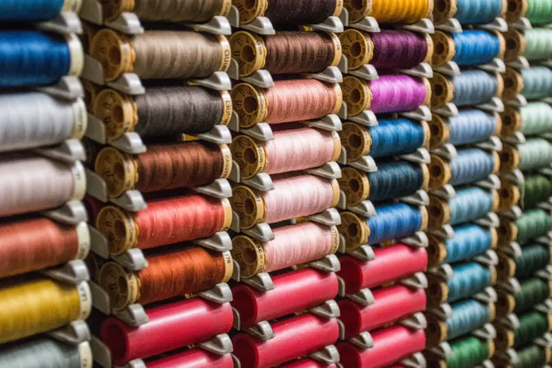 Spools and rolls of threads